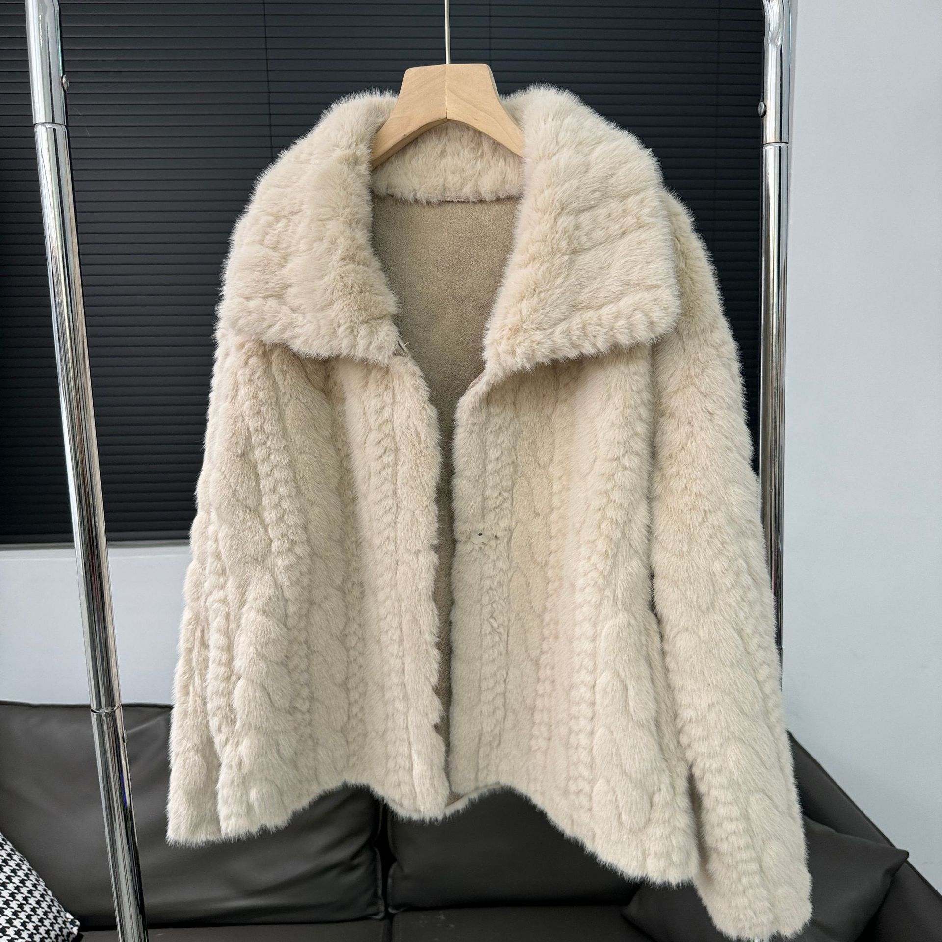 

Новая европейская норковая эко-шуба, искусственный мех, шуба средней длины из искусственного меха норки для женщин one size fits all