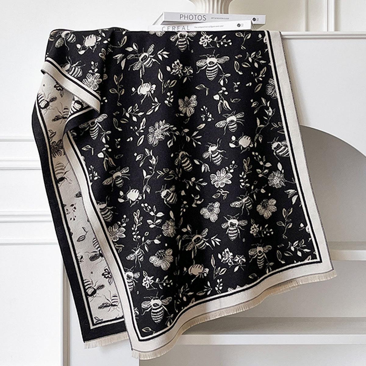 

Французский Элегантный Цветочный Шарф Темпераментный Модный Премиальный Универсальный Имитация Кашемира Накидка для Выхода 185*65cm чёрный