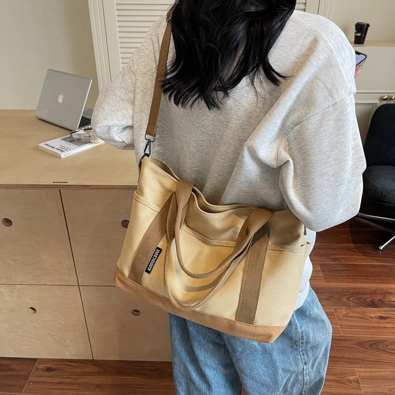 Large capacity bag fashion trend tote bag leisure 2025 summer new foreign style women shoulder messenger bag