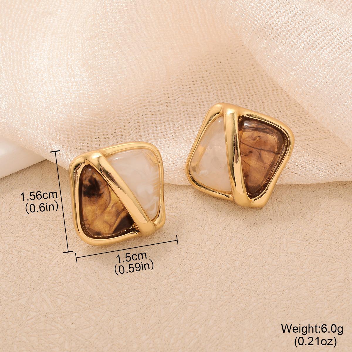 

Natural tiger s eye stone series new stud earrings Maillard exquisite retro earrings color-preserving light luxury high-end temperament earrings