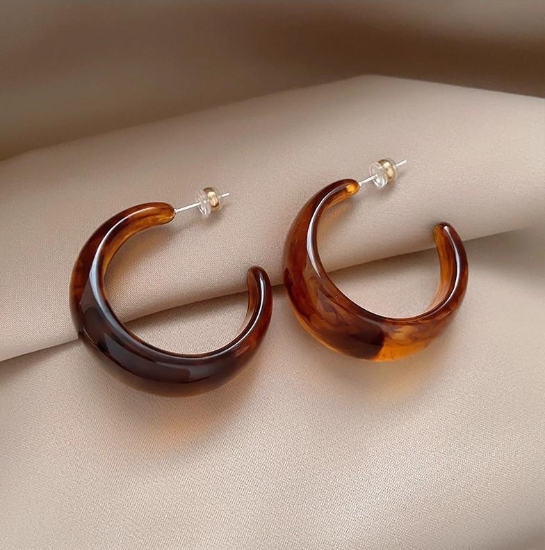 Needle Amber C Resin Earrings Women'S Retro Half Circle Earrings Premium Textured Earrings Fashion Big Earrings