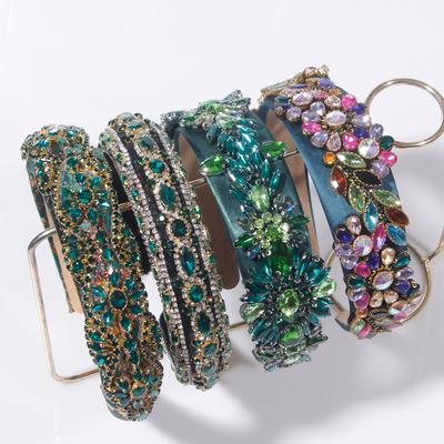 Luxuriöses Barock Grünes Strass Stirnband Haaraccessoires Frauen Handgenähtes Glas Strass Blume Breitrandiger Haarreif