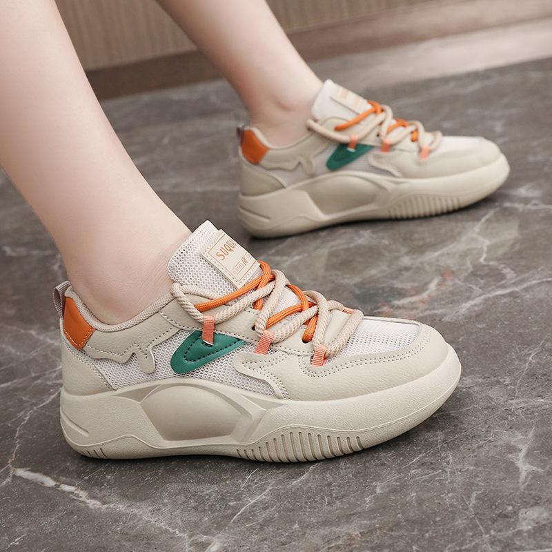 K8656 Nowe białe buty damskie letnie podnoszące dolną powierzchnię z siateczki buty do deskorolki modne studenckie drążone oddychające siateczki