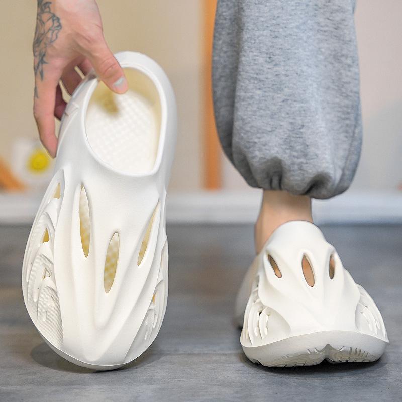 Half-Drag Hole Slippers Are Fashionable, Breathable, Light And Non-Slip, And Men'S Thick-Soled Large-Size Slippers For Beach Vacation.