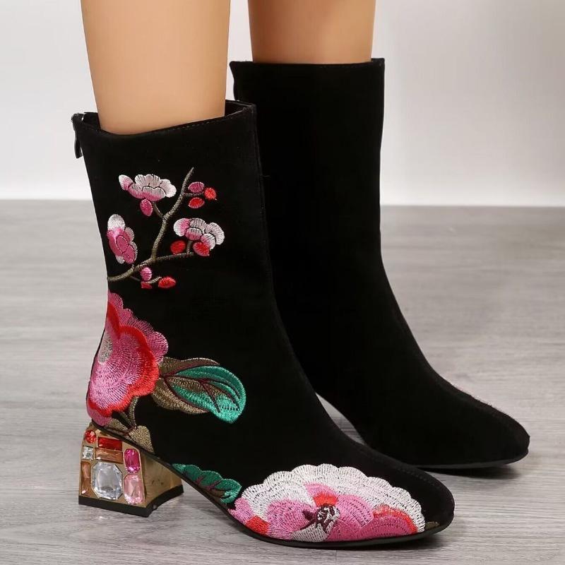 Flower medium boots autumn and winter new round head side zipper embroidered large size rhinestones and medium heel leather boots