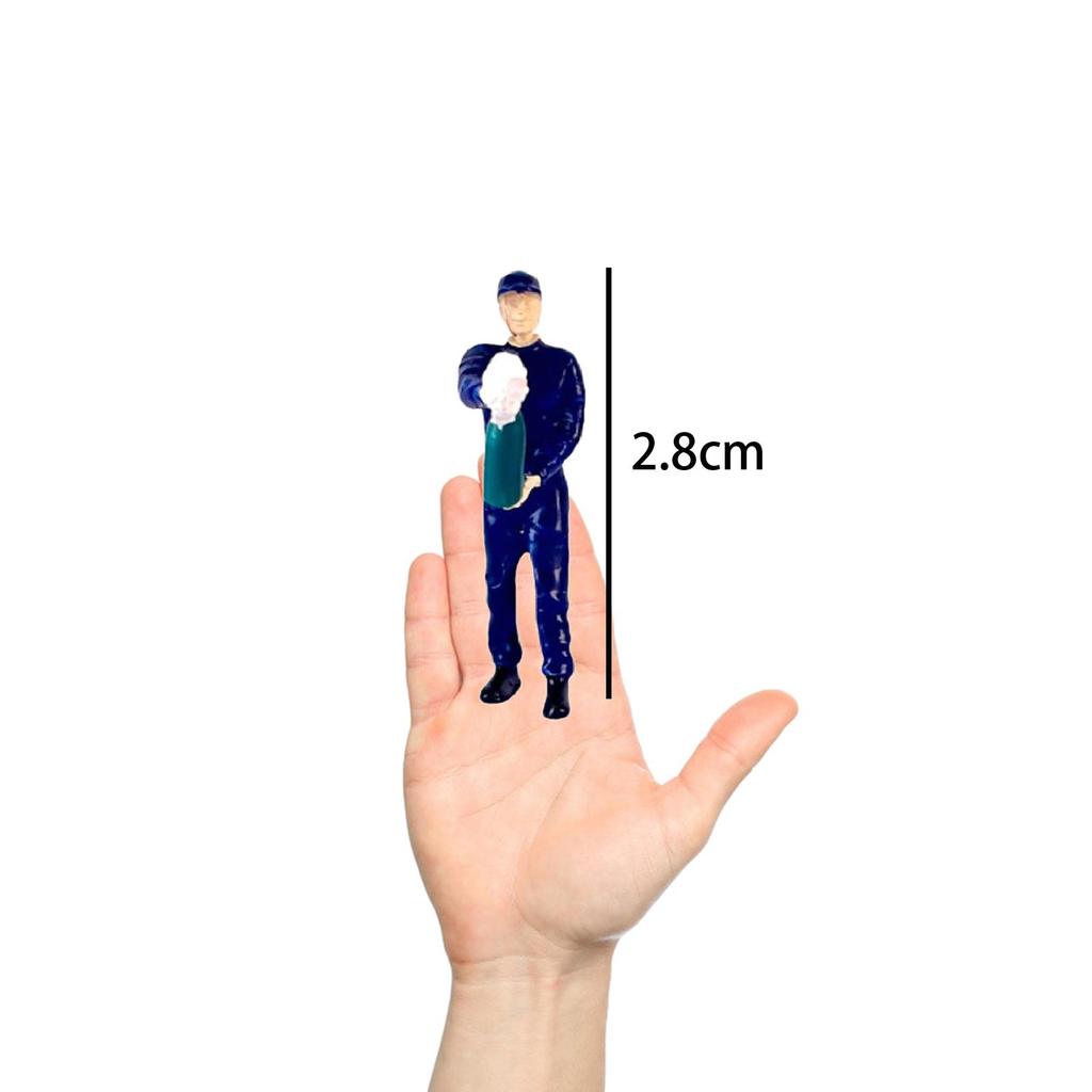 4 Pieces 1/64 Scale Miniature Figure Resin Figurines Figurine Decor Realistic