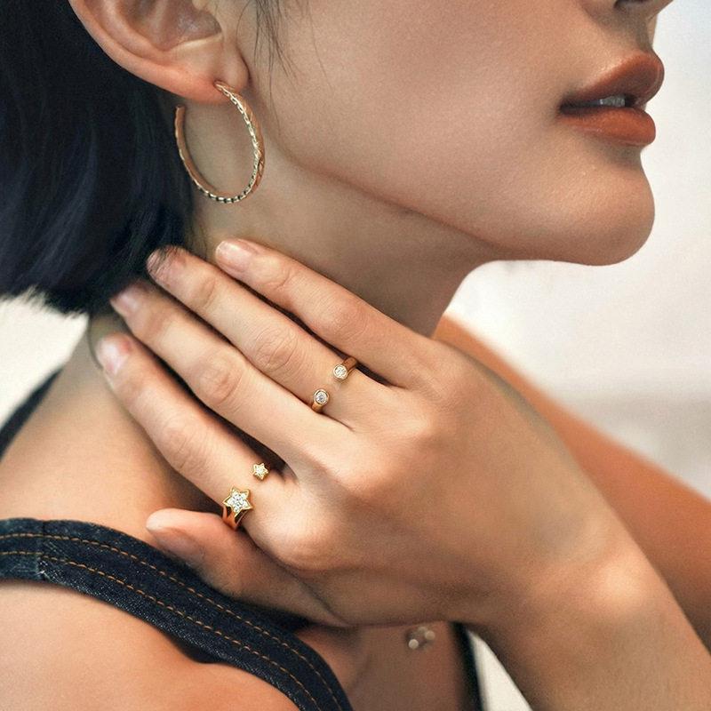 18k Gold-Plated Zirconia Star Open Ring for Women - Elegant, High-End Jewelry Piece