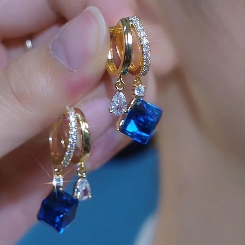 Elegant Deep Sea Blue Crystal Ear Cuffs - 2024 Niche Design