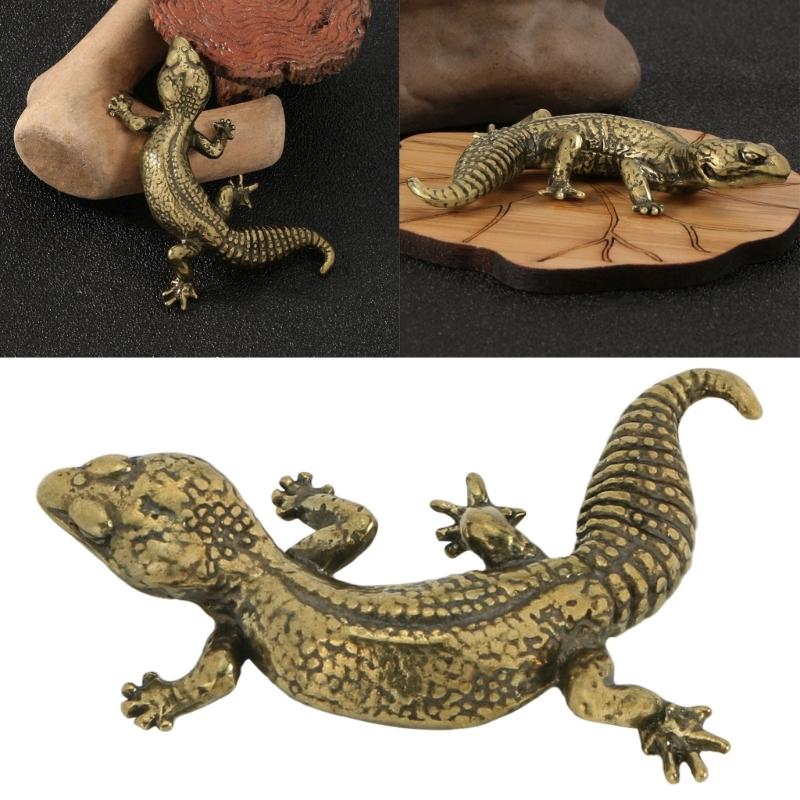 Ready-to-Display Metal Lizards Figurine Requiring No Assembly, with Curled Tail and Scale Texture for Desks or Shelves