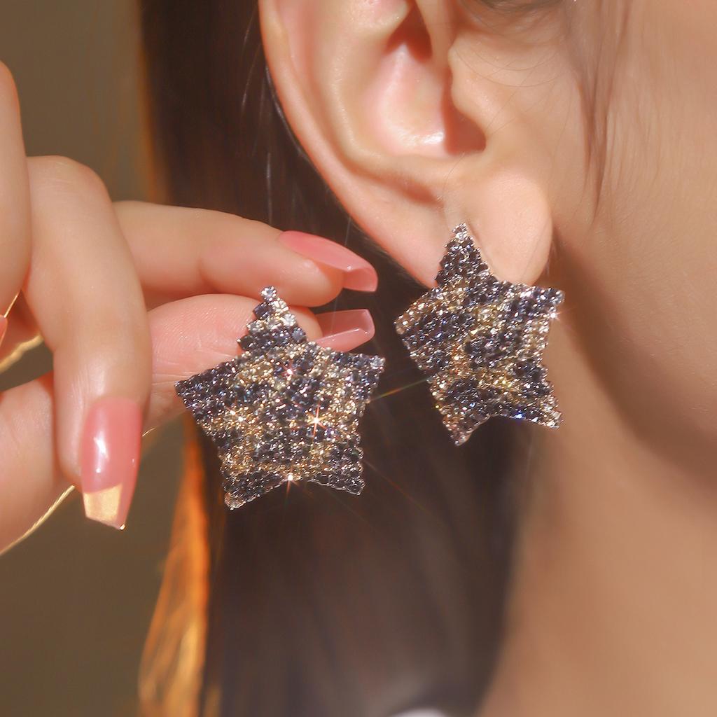 Temperament Luxury Shiny Full Diamond Pentagram Earrings Female High-Level Sense Of Geometric Earrings Fashion Earrings 1 Pair
