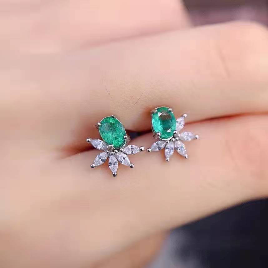 New Fashion Flower Emerald Colored Gemstone Earrings  Silver High-definition Blue-green Paraiba Ice Flower Cut Earrings