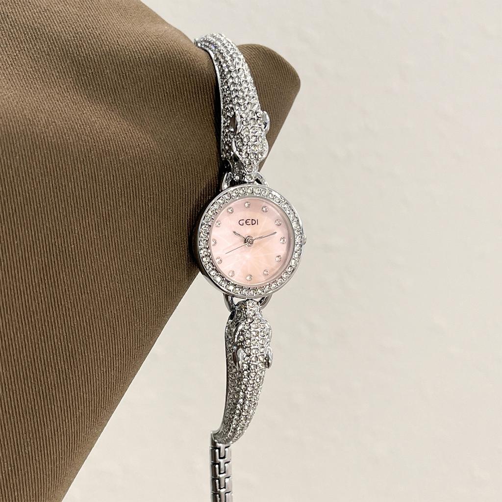 Retro Classic Luxury Watch for Women Diamond-Studded Bracelet Quartz Ladies Watch Dragon-Shaped Bracelet Ladies Wristwatch Gift