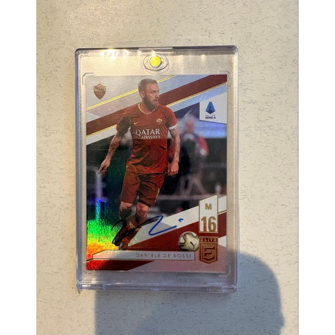 Used Daniele De Rossi autographed card