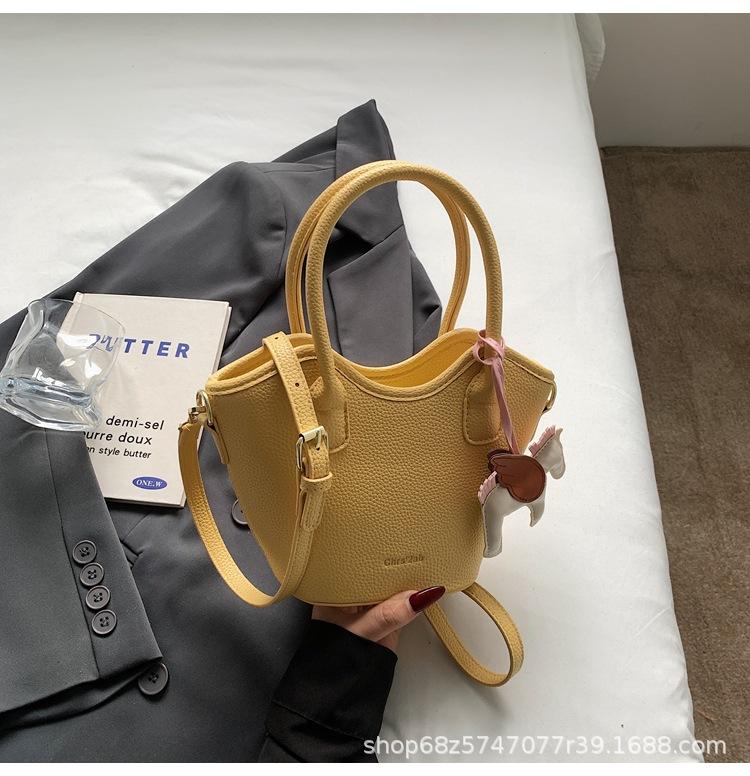 2025 New Retro Foreign Style Handbag Korean Version Trendy Fashion Bucket Bag Niche Design Messenger Bag Vegetable Basket Bag