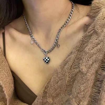 Black and White Lattice Sexy Heart Necklace Temperament Personality Elegant Accessories Sweater Chain