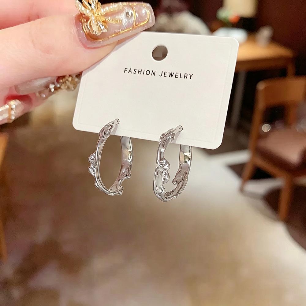 Elegant Personalized Geometric C-Shaped Earrings for Women - Versatile Everyday Design