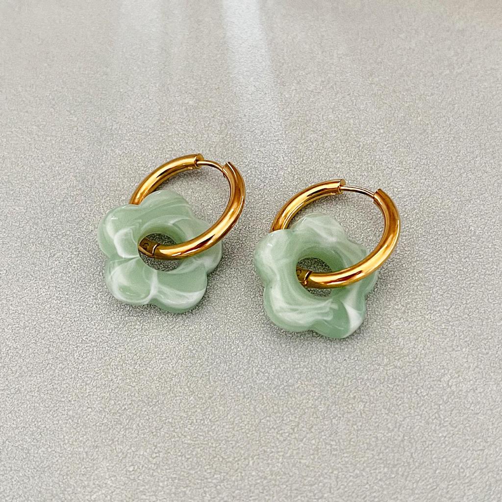 18K Gold Plated Colorful Flower Hoop Earrings - Retro Stainless Steel Jewelry for Women.