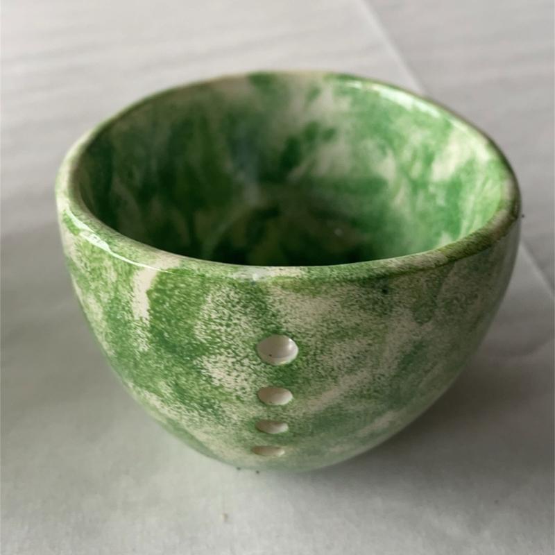 Ciotola Strippaverdure in Resina Rimuovi Foglie da Verdura Utensile da Cucina 4 Fori Tazza Strippaverdure Strumento Efficiente per Preparare le Erbe