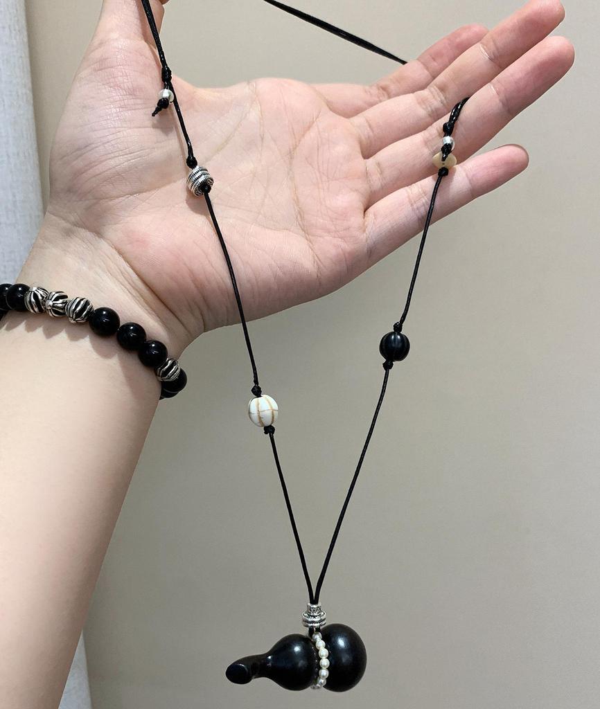 Elegant Retro Waxed Cord Wood & Pearl Necklace for Women - Versatile Fashion Jewelry