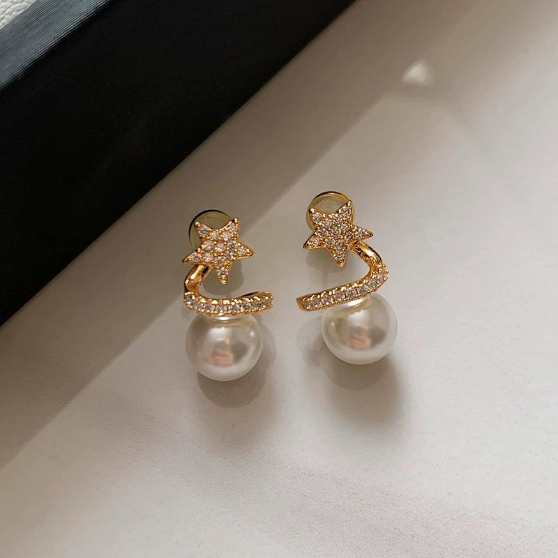 

Niche fashion winding simple diamond-set star-surrounded pearl stud earrings women s light luxury gentle versatile high-quality earrings