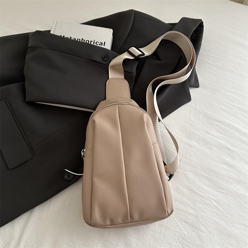 2025 Winter New Small Fresh and Fashionable Shoulder Breast Bag Korean Fanny Pack Personalized Retro and Beautiful Commuter Messenger Bag