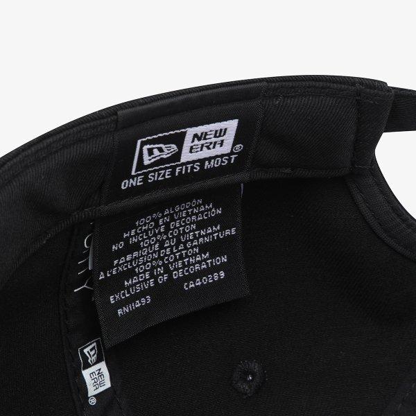 New Era New York Yankees Basic Outline Unstructured Cap Black 15216773