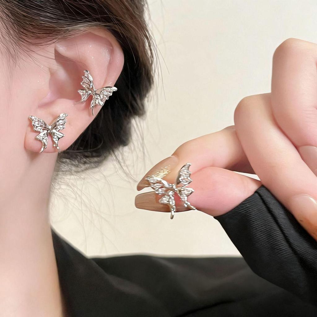 Elegant Butterfly Ear Cuff Studs: Shiny, Stylish, Trendy Design for Women's Fashion.