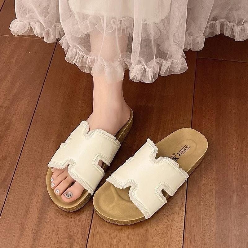 Thick-soled slippers women's summer wear 2025 new shoes Internet celebrity versatile super fire word Birkencool slippers