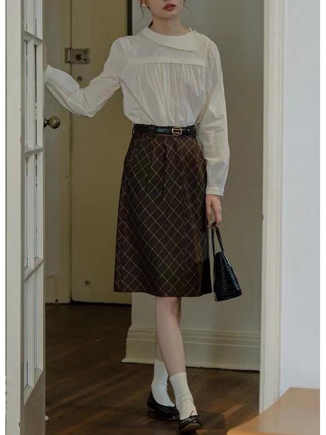 Französisches Retro Aprikosenfarbenes Plisseehemd mit schrägem Revers - Damen Herbst Langarm