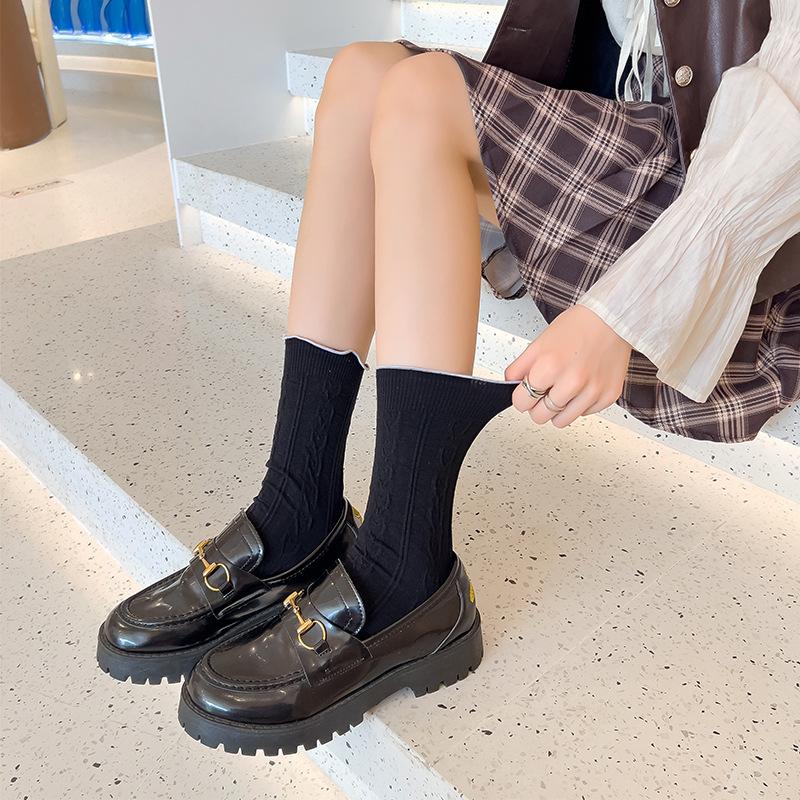 Damen Frühling und Herbst Einfarbige Spitze Ohrenrand In-The-Tube Socken