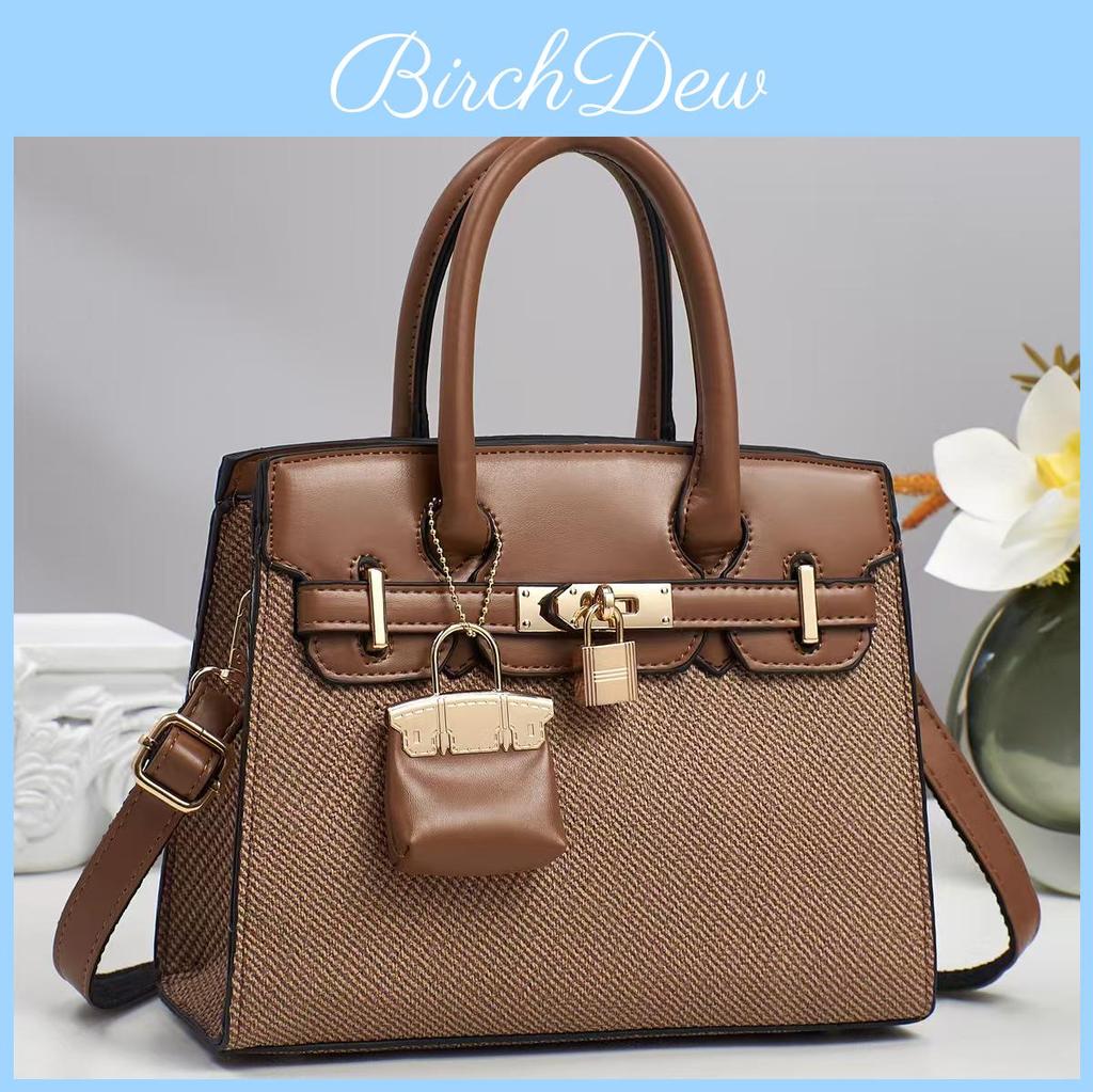 Pu Handbag For Women Large Tote Bag With Lock Closure And Inner Pockets For Daily Use