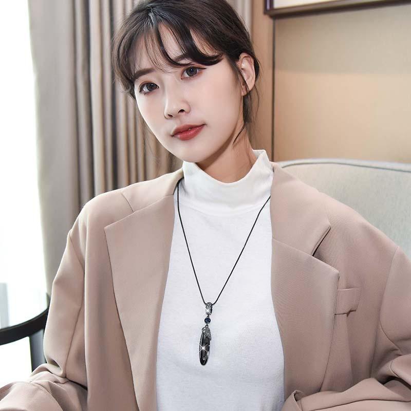 Fashionable Alloy Water Droplet Necklace For Women Available In Black And Gold