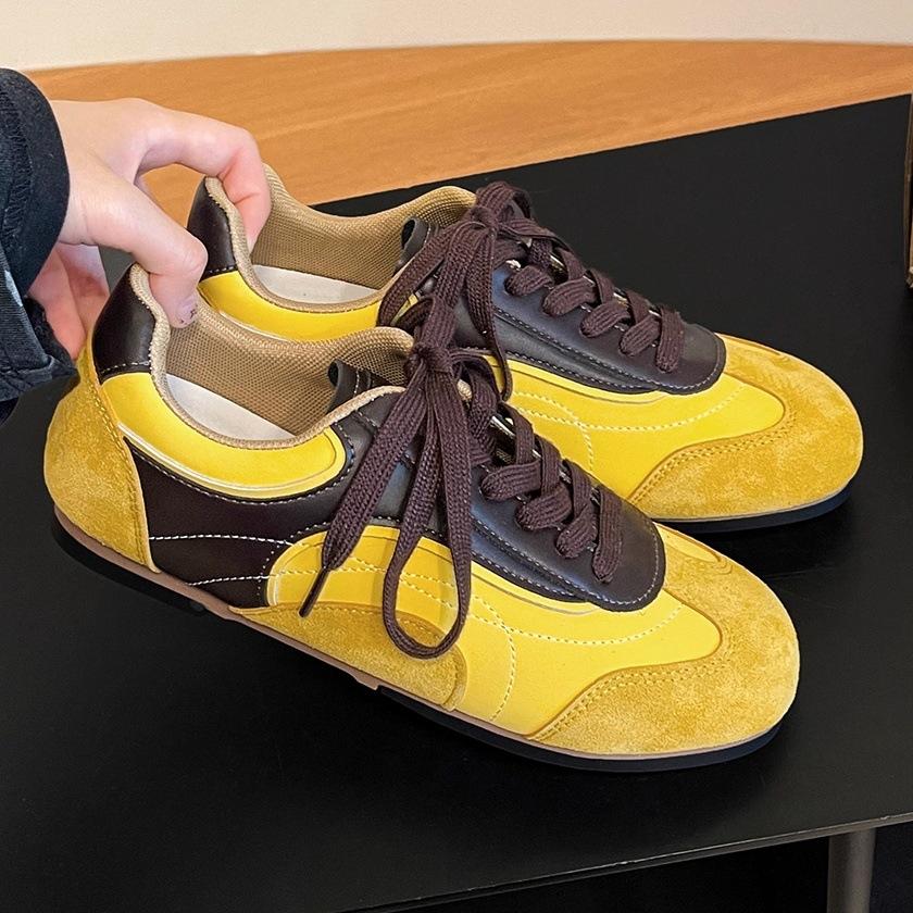 Zhao Ruth has the same retro contrasting color flat-soled German training shoes, Jersey style sports and leisure Forrest Gump board shoes 2025 ne