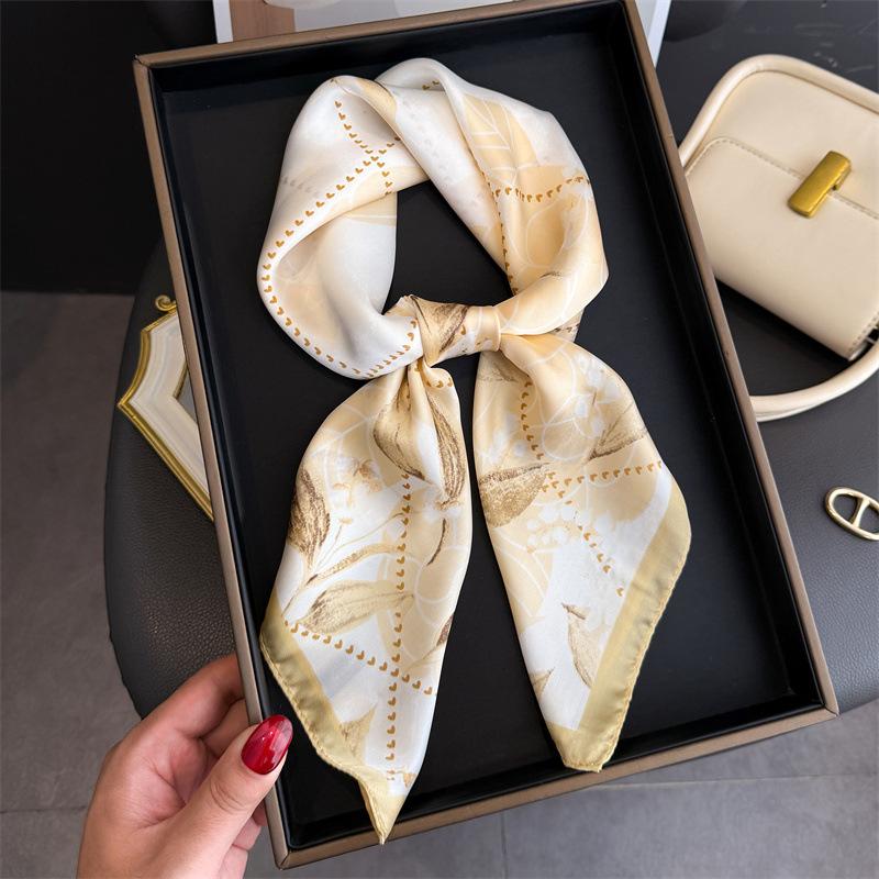 Elegant blooming floral print silk scarf square scarf premium shawl sunscreen neck small square scarf headscarf women's scarf