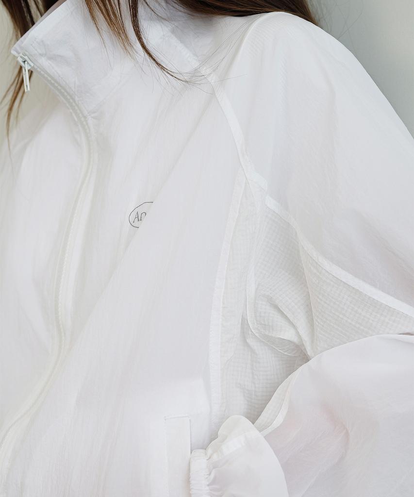 Andneeds Light Wind Breaker (White)