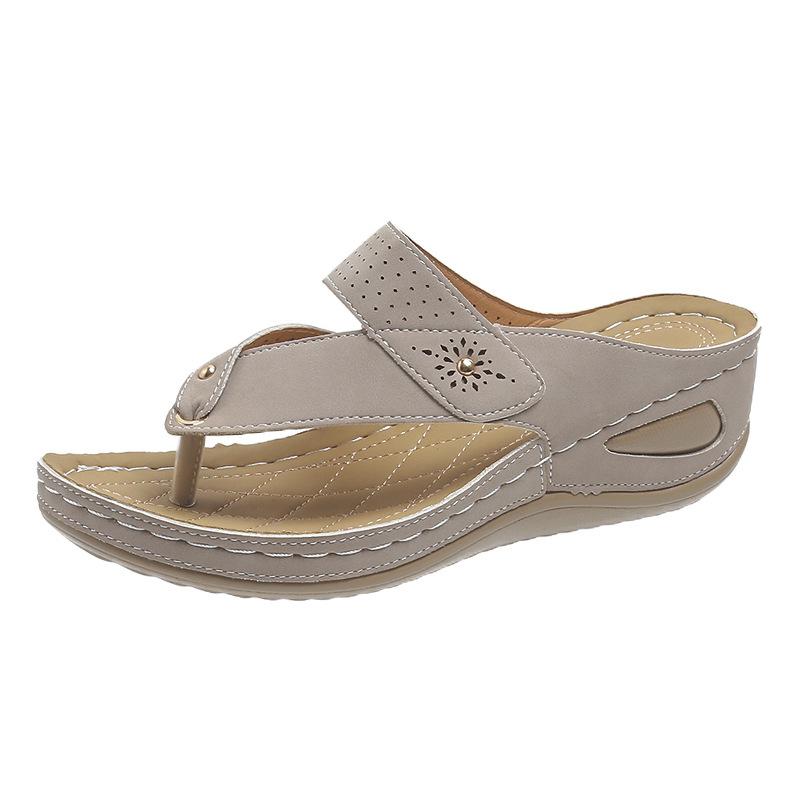 Large size slippers women's summer new fashion slope heel flip-flops wear beach slippers