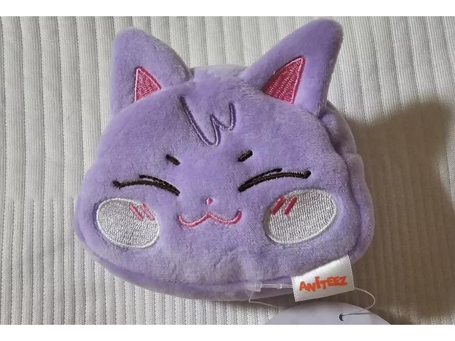 ATEEZ Coin Purse Pouch: Featuring Kang Yeosang, Choi San, Park Seonghwa, and Song Mingi.