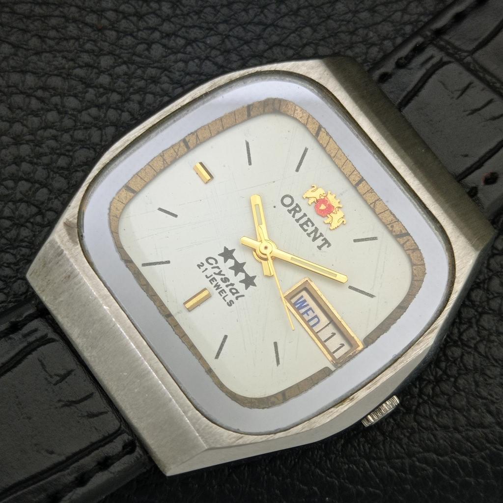 JAPAN VINTAGE ORIENT CRYSTAL AUTOMATIC 46941 MENS WHITE DIAL WATCH a704868-1