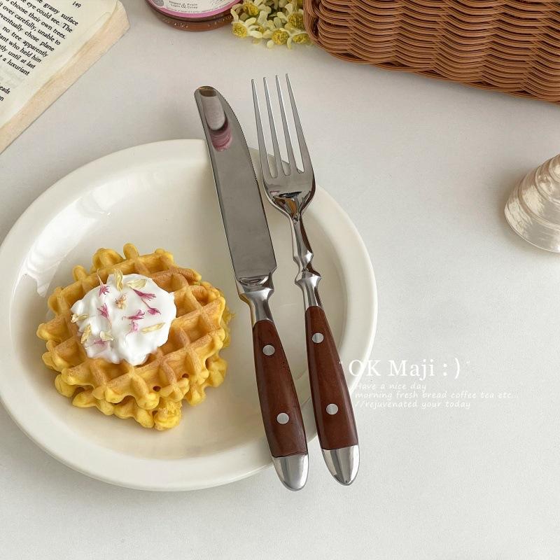 Steak Tableware, Household Stainless Steel Knives, Forks, Spoons, Retro Desserts, Spoons and Forks, a Full Set of Western Tableware Sets