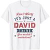 Es ist ein David Ding T-Shirt