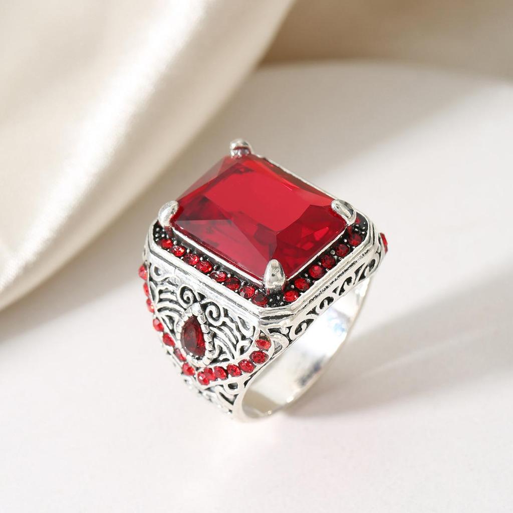 European and American Men's Rings: Fashionable Korean-Style with Red and Green Zircon, Retro Ethnic Texture.