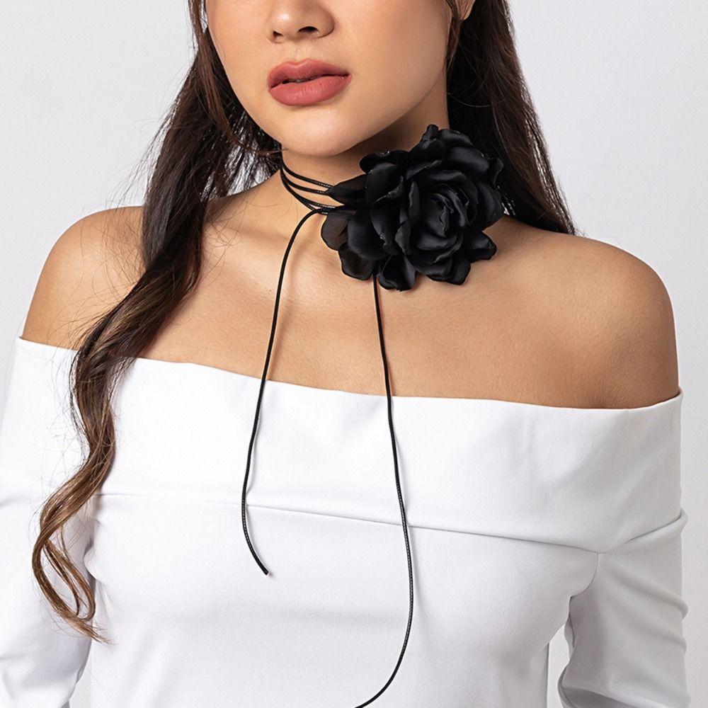 Exaggerated Design Rose Flower Necklace Big Rose Adjustable Length Clavicle Chain Necklace Large Petal Romantic Style