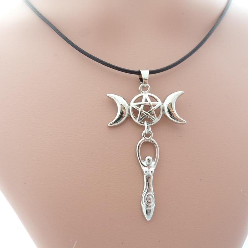 Gothic Triple Moon Goddess Star Necklace - Pentagram Fashion Pendant Necklace - Wicca Jewelry