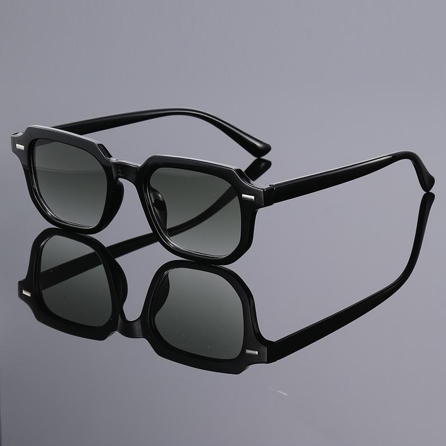 Men's Fashion Glasses New Trendy Square Frame Retro Rivet Y2K Music Festival Cool Street Style Decoration Suitable for Daily