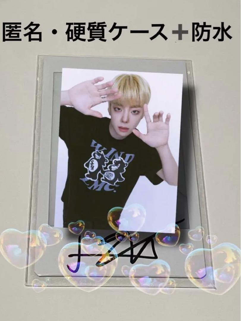 

[ИСПОЛЬЗОВАННЫЙ] NINE.i Jiho с автографом Polaroid