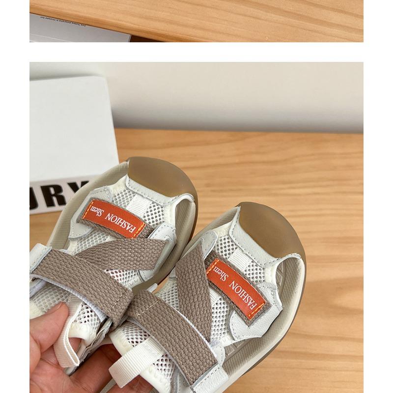 New Summer Boys' Closed-Toe Sandals - Hollow-Out Sports Beach Shoes with Breathable Mesh for Casual Wear