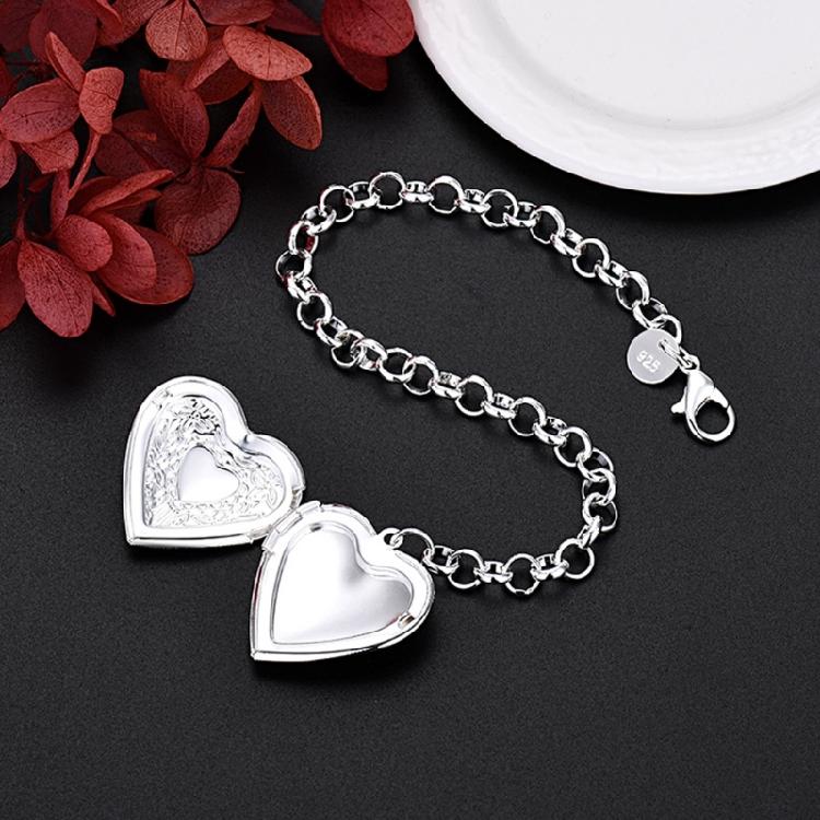Charm Heart Shaped Frame Bracelet Photo Frame Pendant Bracelet Women Fashion and Wedding Jewelry for Various Occasion