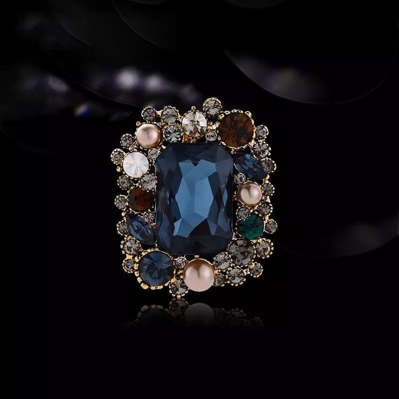 

Fashion Vintage Brooch Brooch for Women New Arrival Luxury Crystal Corsage Elegant Pin Businese Suit Accessories Blue