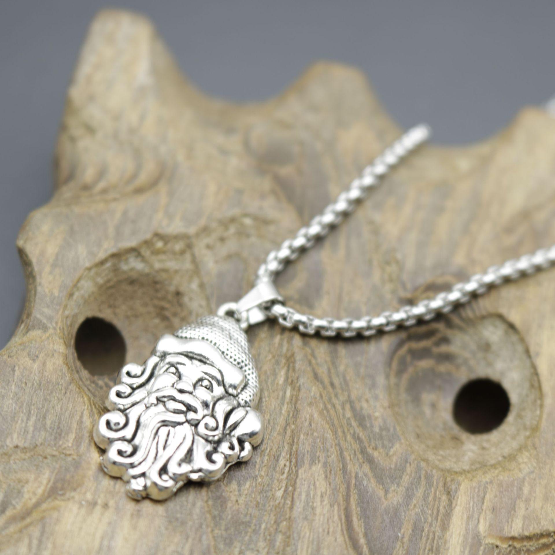 

Street Trendsetter Santa Claus Pendant Necklace with Pearl Chain for Couples