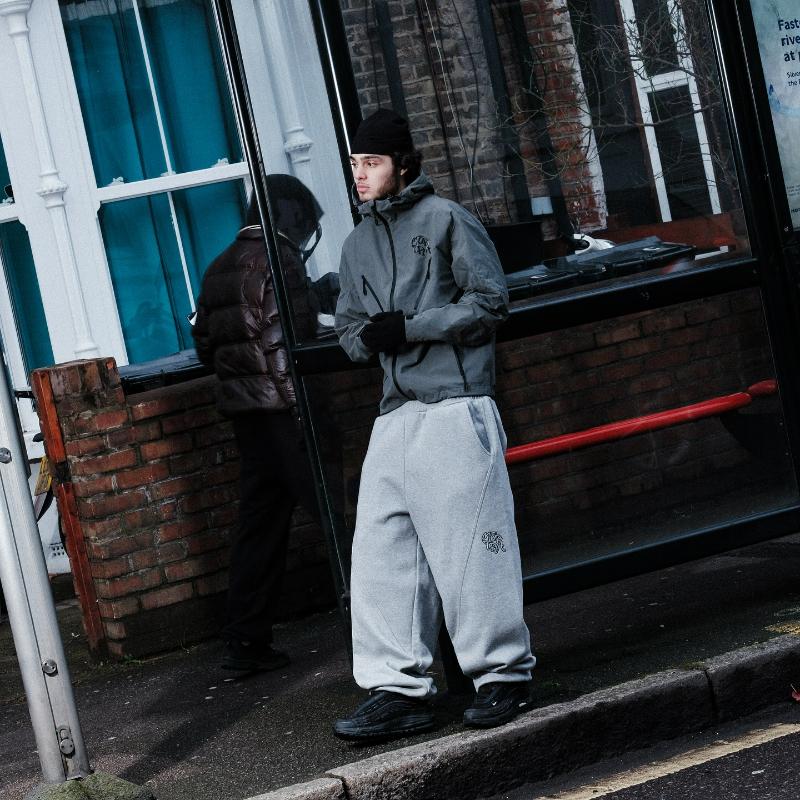 ZYLLO Y2K Trendy Joggers Street Retro Zjednodušené švy Výšivka Logo Unisex Tepláky Hip Hop Harajuku Nadměrný střih Ležérní kalhoty